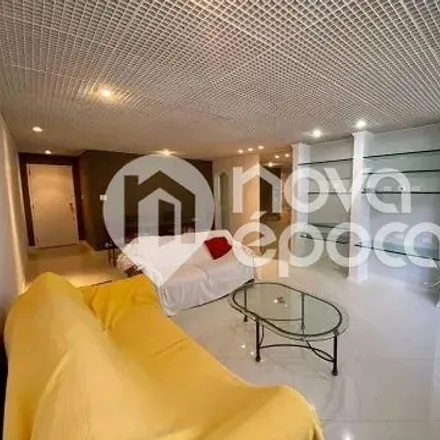 Buy this 3 bed apartment on Travessa Moacyr Deriquem in Copacabana, Rio de Janeiro - RJ