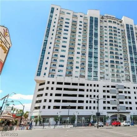 Rent this 3 bed condo on The Ogden in 150 North 6th Street, Las Vegas