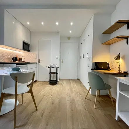 Image 5 - 2 Rue des Fontaines, 92310 Sèvres, France - Apartment for rent