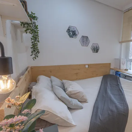 Rent this 6 bed room on Madrid in Calle de Hilarión Eslava, 62