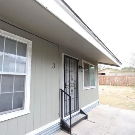 Image 3 - 3004 Musser St, Laredo, Texas, 78043 - House for sale