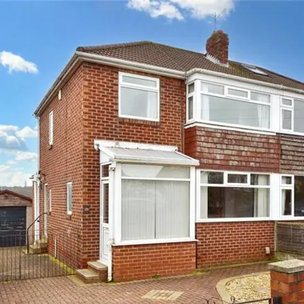 Buy this 3 bed duplex on 53 Springbank Road in Farsley, LS28 5LS