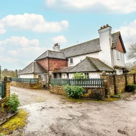 Image 4 - Duckhall Farm, Hempstead Road, Bovingdon, HP3 0HE, United Kingdom - House for sale