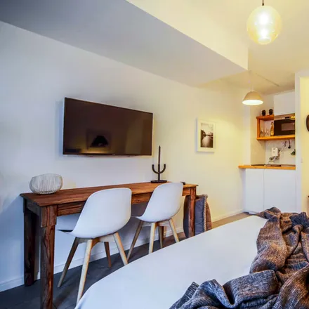 Rent this studio apartment on Gladbacher Straße 63 in 40219 Dusseldorf, Germany