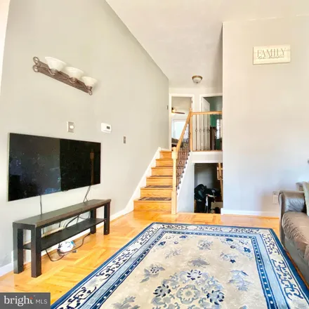 Image 2 - 723 17th Avenue, Prospect Park, Delaware County, PA 19076, USA - Townhouse for sale
