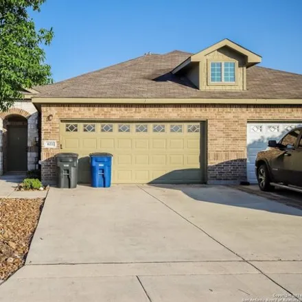 Rent this 3 bed house on 724 Creekside Circle in New Braunfels, TX 78130