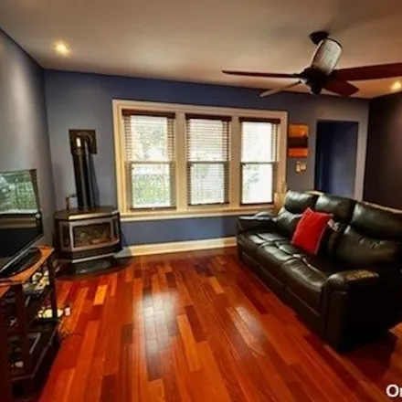 Image 5 - 95-01 68th Avenue, New York, NY 11375, USA - Duplex for rent