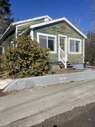 Buy this 2 bed house on 47 High Street in Waterville, ME 04901