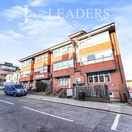 Rent this 1 bed apartment on Cardiff Road in Luton, LU1 1QG