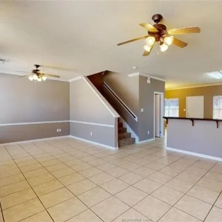 Image 3 - 307 Forest Dr, College Station, Texas, 77840 - Condo for sale