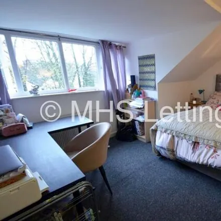 Image 9 - Maple Chase, Leeds, LS6 1FP, United Kingdom - Townhouse for rent