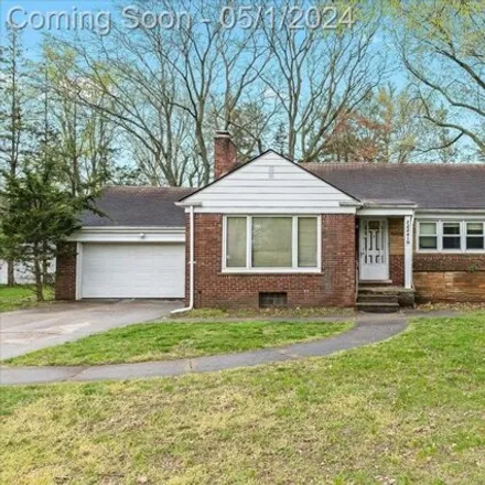 Buy this 3 bed house on 22429 Fairway Drive in Southfield, MI 48033