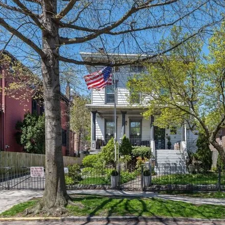Buy this 8 bed house on 26-18 12th Street in New York, NY 11102