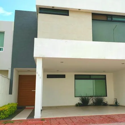 Buy this 3 bed house on Circuito Sierra de Córdoba in Residencial Santa Fe, 37296 León