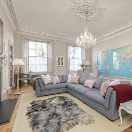 Image 3 - 15 Carlton Terrace, City of Edinburgh, EH7 5DD, United Kingdom - Townhouse for rent