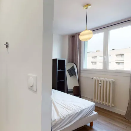 Rent this 2 bed room on 106 Rue de Cugnaux in 31300 Toulouse, France