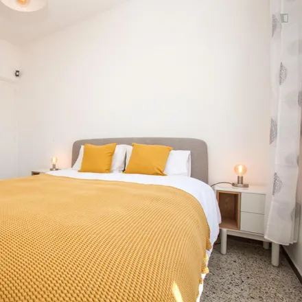 Rent this 2 bed apartment on Carrer de Santiago Ramón y Cajal in 13-15, 08902 l'Hospitalet de Llobregat