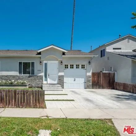 Image 1 - 5758 Newcastle Avenue, Los Angeles, CA 91316, USA - House for rent