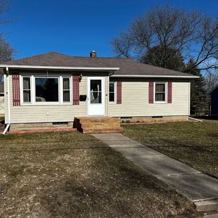 Buy this 3 bed house on 7 South Park Street in Clintonville, WI 54929