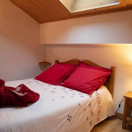 Rent this 2 bed townhouse on Chemin de vers la plaigne in 74440 Taninges, France