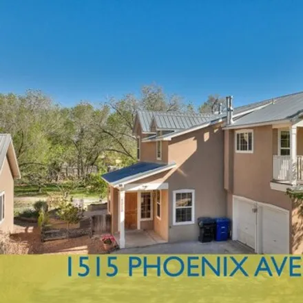 Image 1 - 1553 Phoenix Avenue Northwest, Albuquerque, NM 87107, USA - House for sale