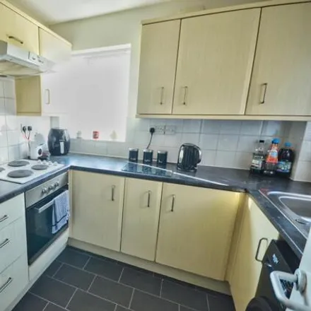 Image 2 - Langdale Grove, Corby, NN17 2DE, United Kingdom - Apartment for sale