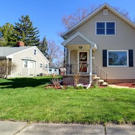 Buy this 3 bed house on 1264 Dousman Street in Green Bay, WI 54303