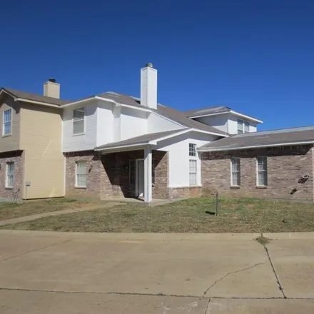 Rent this 3 bed duplex on 1011 Cheddar Court in Arlington, TX 76017
