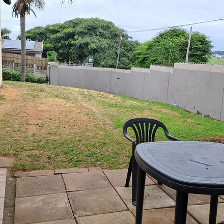 Image 1 - Prince Street, Athlone Park, Umbogintwini, South Africa - Apartment for rent