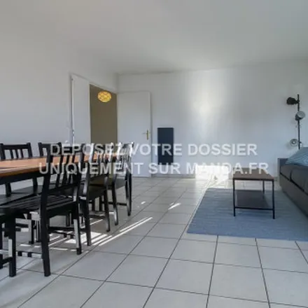 Rent this 3 bed apartment on 13 Rue des Crières in 78420 Carrières-sur-Seine, France