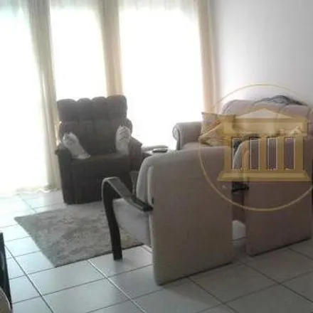Buy this 3 bed apartment on Rua Pinheiro da Silva in Vila Nair, Pindamonhangaba - SP