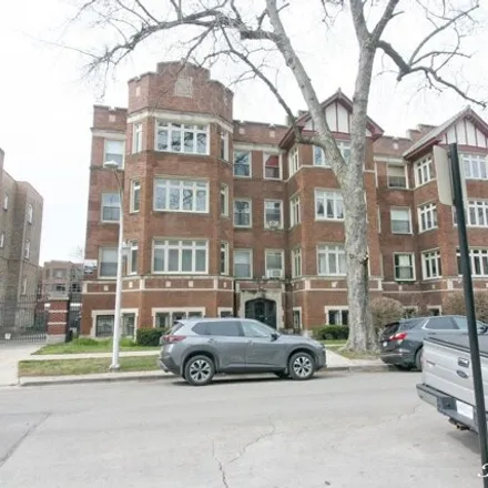 Buy this 3 bed condo on 6800-6818 South Crandon Avenue in Chicago, IL 60649