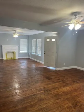 Image 6 - 728 East Morningside Drive, Fort Worth, TX 76104, USA - House for sale