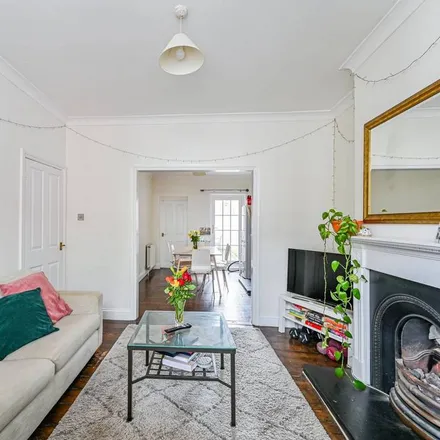 Rent this 4 bed house on Shurgard Self-Storage in 70 Putney Bridge Road, London