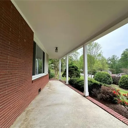 Image 6 - 3646 Rolling Road, High Point, NC 27265, USA - House for sale