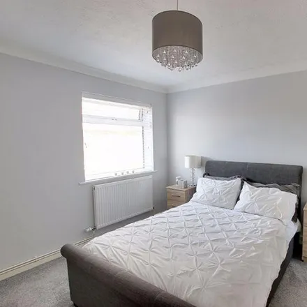 Image 3 - Frome Road, Trowbridge, BA14 0DP, United Kingdom - Apartment for rent
