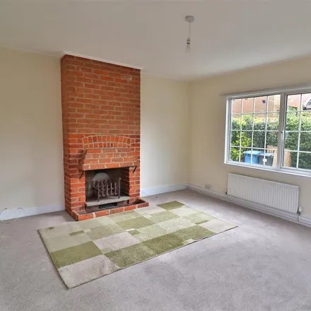 Image 2 - 14 The Green, Hadleigh, IP7 6AE, United Kingdom - House for rent