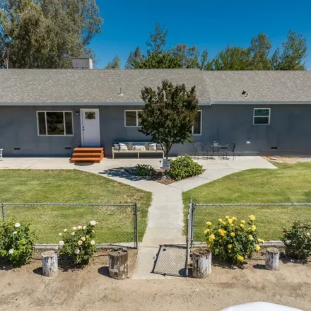Buy this 3 bed house on 8243 8 1/2 Avenue in Kings County, CA 93230