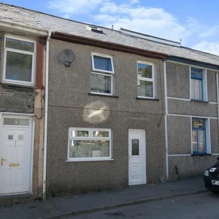 Buy this 4 bed townhouse on The Wynne's Arms in Manod Road, Manod