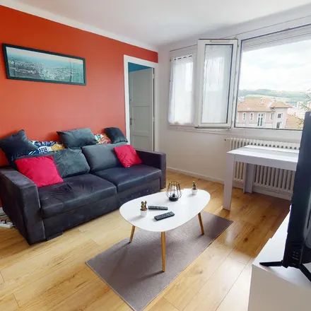 Rent this 3 bed apartment on 110 Cours Fauriel in 42100 Saint-Étienne, France