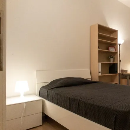 Rent this 4 bed room on Casa di Cura La Madonnina in Via Quadronno, 20122 Milan MI