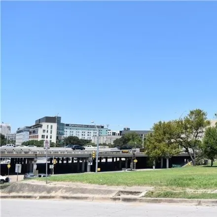 Image 3 - 1309 Olander Street, Austin, TX 78702, USA - House for rent