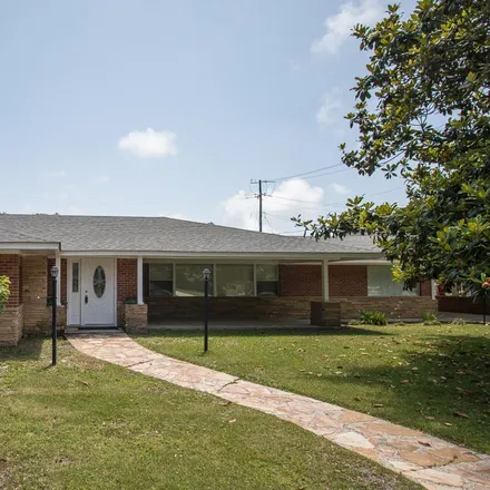 Rent this 3 bed house on 150 Balmoral Avenue in Edgewater Park, Biloxi
