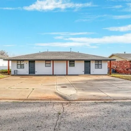 Buy this 4 bed house on 122 Mc Kenzie Drive in Weatherford, OK 73096
