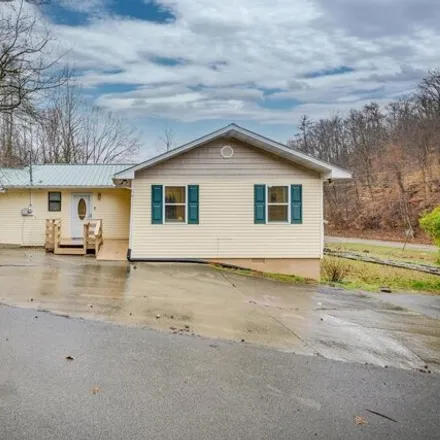 Buy this 3 bed house on 2046 Ridge Road in Mount Zion, Pigeon Forge