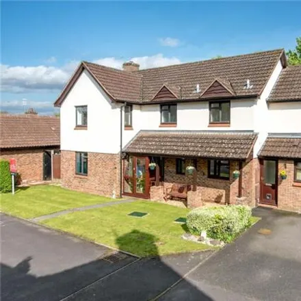 Buy this 5 bed house on 14 Batts Park in Taunton, TA1 4RE