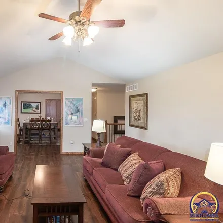 Image 6 - 7008 Southwest Greenview Drive, Cullen Village, Topeka, KS 66619, USA - House for sale