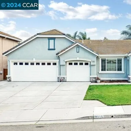 Buy this 4 bed house on 2381 Crockett Lane in Oakley, CA 94561