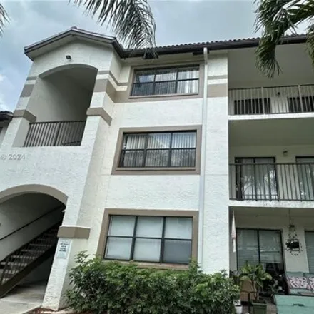 Rent this 1 bed condo on South Luna Court in Hollywood, FL 33021