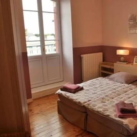 Rent this 5 bed house on 35800 Saint-Briac-sur-Mer